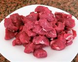 Foto del paso 1 de la receta: Wok de carne con ananá y cilantro