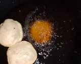 A picture of step 3 of Puchka Puri.