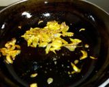 A picture of step 1 of Spicy red chicken curry.