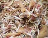 Gambar langkah 2 resipi Kerabu Taugeh dengan Kerang.