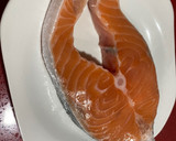 Foto del paso 1 de la receta: Salmón a la plancha con champiñones 🍄
