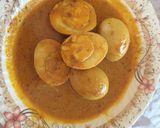 A picture of step 5 of Egg pototo curry.