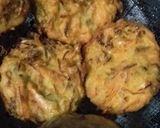 Foto langkah ke 4 dari resep Bakwan sayur (bala bala) amang amang gorengan 🤤.