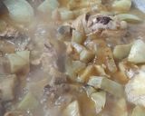 A picture of step 4 of Ghiya chicken.