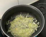 Foto del paso 3 de la receta: Pollo en pepitoria