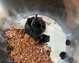 Banana Flaxseed Blueberry Smoothie recipe step 2 photo