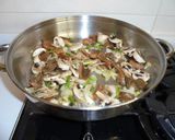 Foto del paso 7 de la receta: Calamares rellenos del mar con timbal de arroz