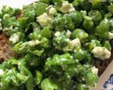 A picture of step 3 of Smashed peas on toast.