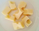 Foto del paso 3 de la receta Tapa con tacos de emmental y surimi de cangrejo