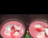 A picture of step 5 of Strawberry cream.