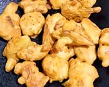 प्याज कद्दू फूल के पकौड़े (Pyaz Kaddu phool ke pakode recipe in Hindi) रेसिपी चरण 5 फोटो