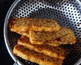 Foto langkah ke 1 dari resep Tempe Penyet Sambal Bawang Kemangi.