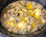 Fehérboros csirkepörkölt kakukkfűvel és gombával recept fázis 4 fotója