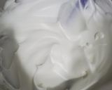 A picture of step 4 of Coffee chiffon cake.