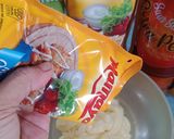Foto langkah ke 3 dari resep Risol Mentai.