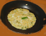 நேற்று சாதம் இன்று அக்கி மசாலா ரொட்டி(akki masala roti recipe in tamil) ரெசிபி ஸ்டேப் 3 புகைப்படம்