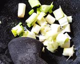 Foto langkah ke 2 dari resep Lodeh Nangka Muda (Cecek/Gori).