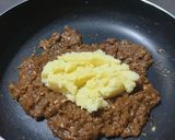 A picture of step 3 of Chinese Potato Ring.
