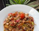 Foto langkah ke 4 dari resep Cumi Asin Sambal Goreng Simpel.