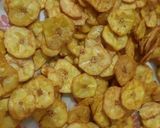 बनाना चिप्स (banana chips recipe in marathi) रेसिपी स्टेप 4 फोटो 