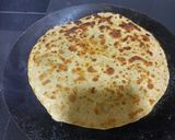 A picture of step 4 of Methi Palak Aaloo Paratha.