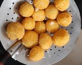 Foto langkah ke 8 dari resep Potato Ball Mozarella.
