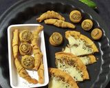 A picture of step 7 of Zaatar bake varieties (Zaatar Roll, Croissant, and bread).
