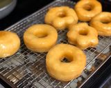 Foto langkah ke 5 dari resep Eggless donat kentang.
