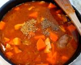 Foto del paso 5 de la receta: Carrilleras en salsa de calabaza y setas