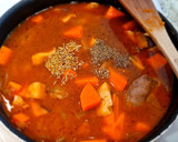 Foto del paso 5 de la receta: Carrilleras en salsa de calabaza y setas