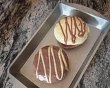 A picture of step 9 of Chocolate Lemon glaze doughnuts.