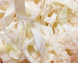 Hình bước làm 2 của món Nấm Xào Bắp Sú