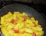 Foto del passaggio 4 della ricetta Pasta estiva