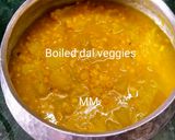 A picture of step 1 of Dal Palak and Green Papaya Curry.