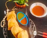 A picture of step 1 of Samosa (potato/peas samosa).
