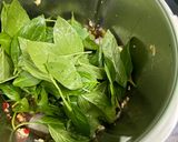 Gambar langkah 6 resipi Pad Kra Pao (Thai Basil Chicken).