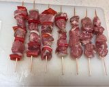 Foto del paso 2 de la receta Brochetas de magro de cerdo