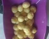 Foto langkah ke 4 dari resep Bola2 coklat manis.