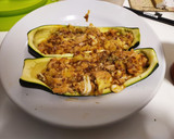 Foto del paso 5 de la receta: Calabacines rellenos de atún en el microondas