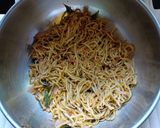 முருங்கை கீரை நூடுல்ஸ்(murungaikeerai noodles recipe in tamil) ரெசிபி ஸ்டேப் 5 புகைப்படம்