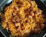 Foto del paso 4 de la receta: Fideos con salchichas frescas de cerdo y pavo