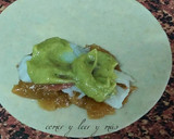 Foto del paso 5 de la receta: Empanadillas de cebolla caramelizada, bacalao y anchoas