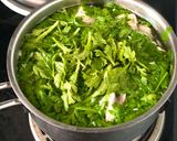 Hình bước làm 3 của món Rau Cải Cúc Nấu Cá Ngừ Hộp