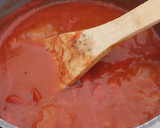 Foto del paso 2 de la receta: Tallarines de Zapallo Italiano con salsa de tomate