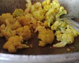ফুলকপি দিয়ে রুই মাছের ঝোল (Ful kopi diye rui macher jhol recipe in Bengali) রেসিপি ধাপ - 3 ছবি
