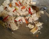 Foto langkah ke 3 dari resep Tumis tahu sawi teri.