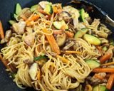 Foto del paso 5 de la receta: Yakisoba de pollo