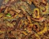 A picture of step 5 of Bittergourd fry.