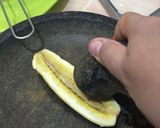 Foto langkah ke 4 dari resep Pisang Peppe (Geprek) Makassar.