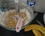 A picture of step 2 of Banana and oats loaf.